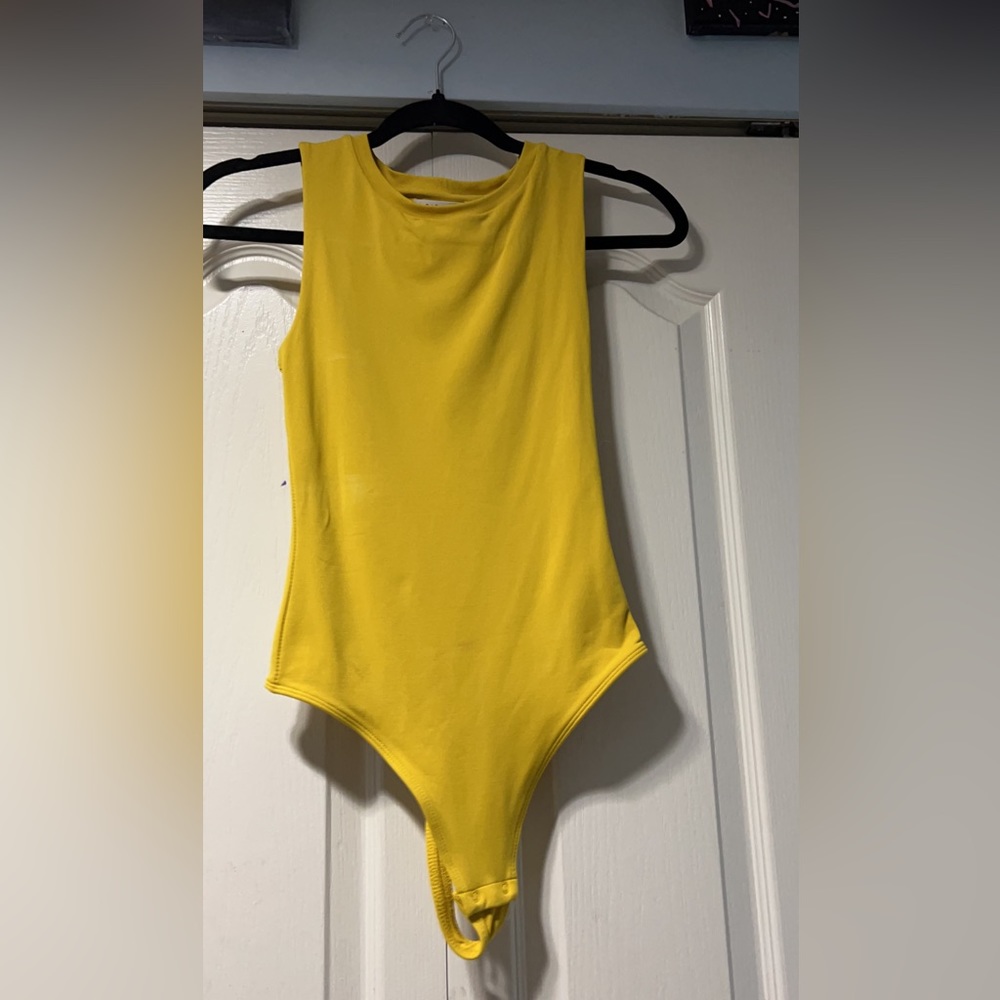 Aritzia Contour Bodysuit